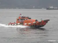 Kapal penarik dijual