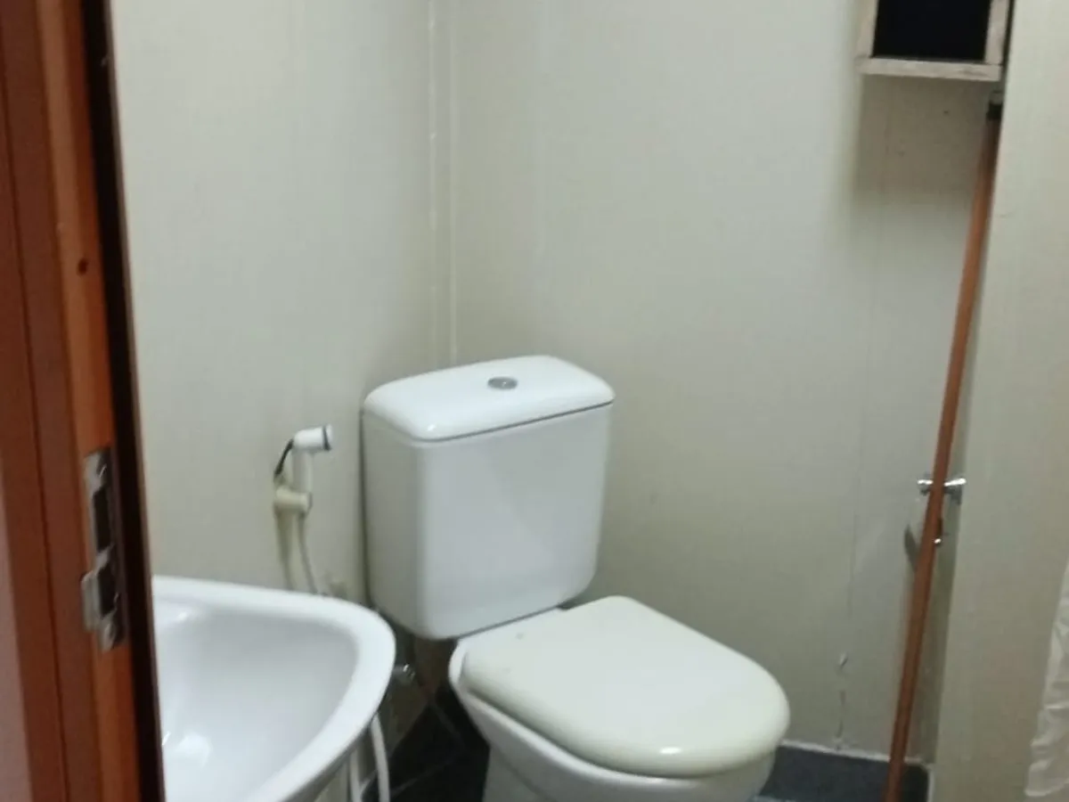 Tongkang akomodasi untuk dijual