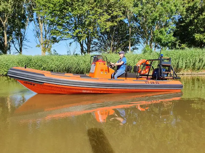Perahu karet kaku untuk dijual