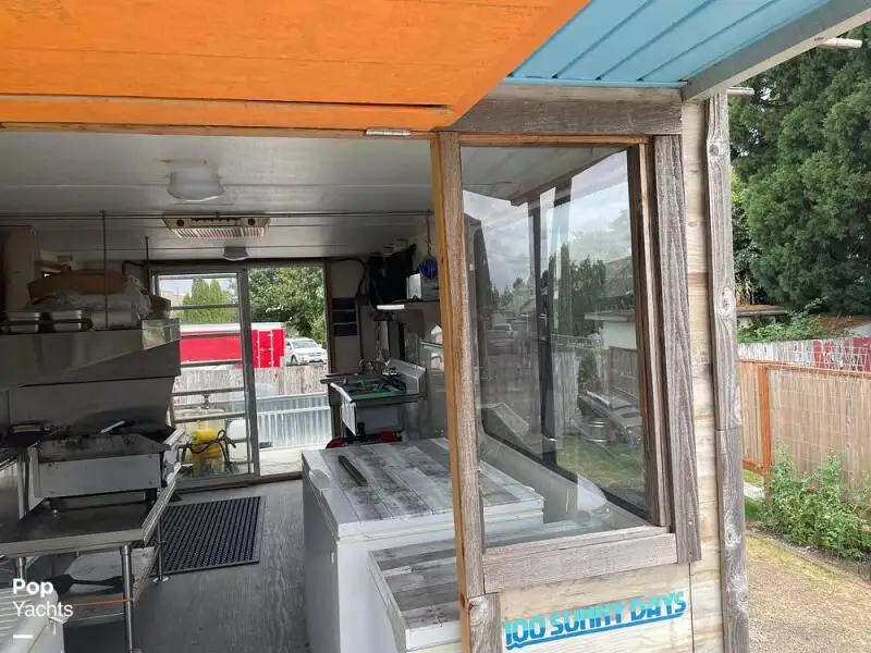 Katamaran untuk dijual