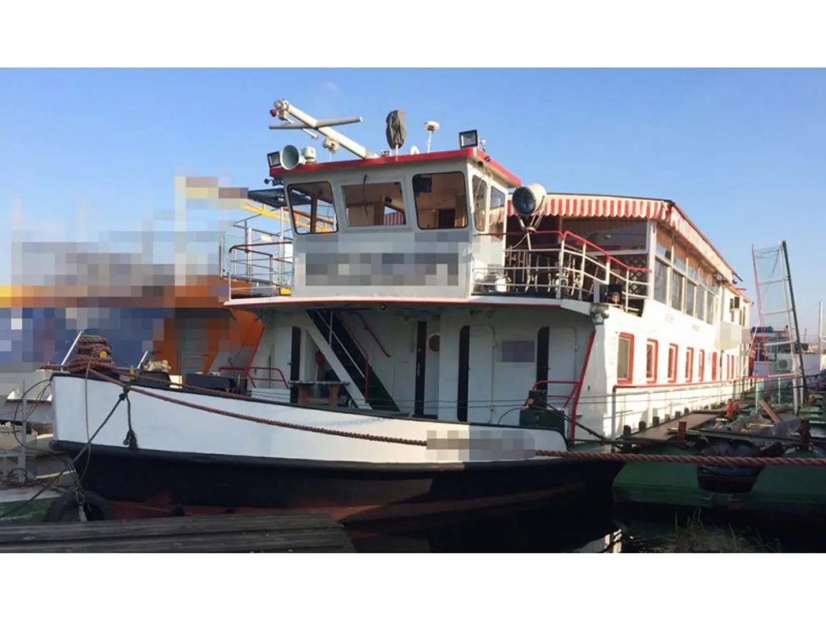 Kapal kontainer untuk dijual