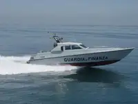 Kapal patroli untuk dijual