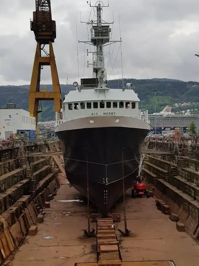 Kapal kontainer untuk dijual