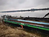 Kapal keruk untuk dijual