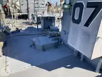 Kapal pendarat, tank untuk dijual
