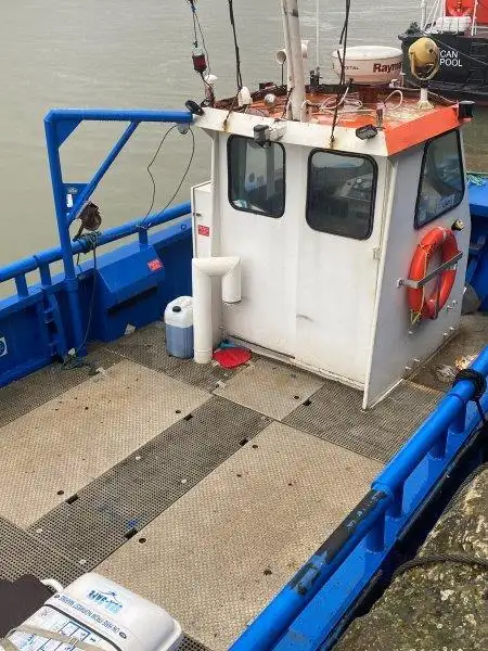 Kapal tunda untuk dijual