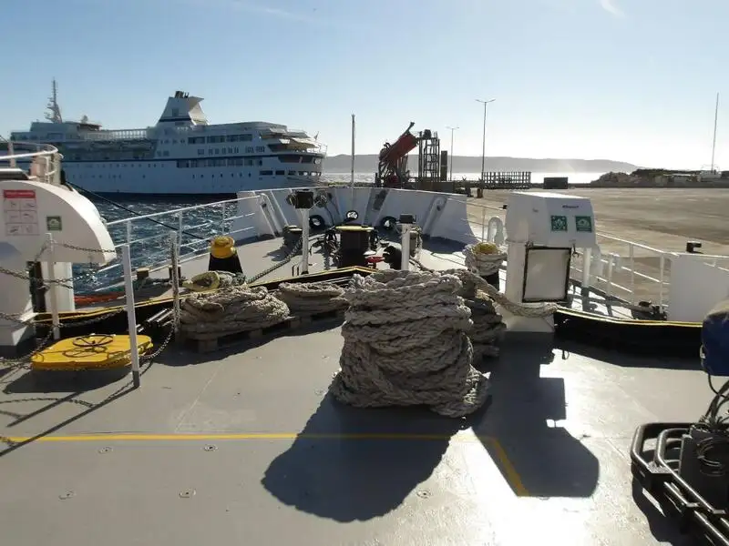 Kapal penelitian dijual