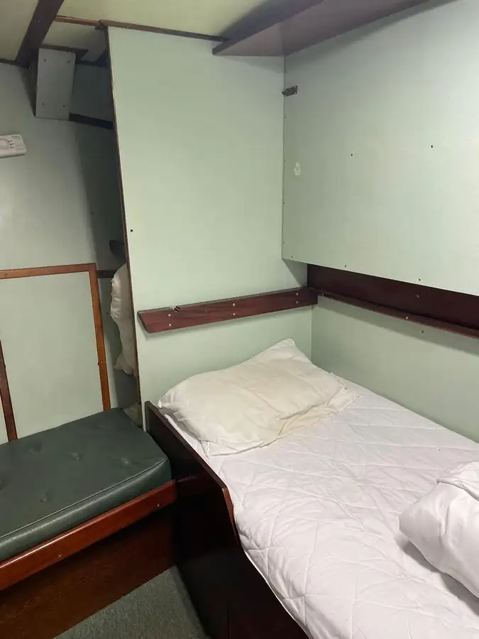 Kapal penarik dijual