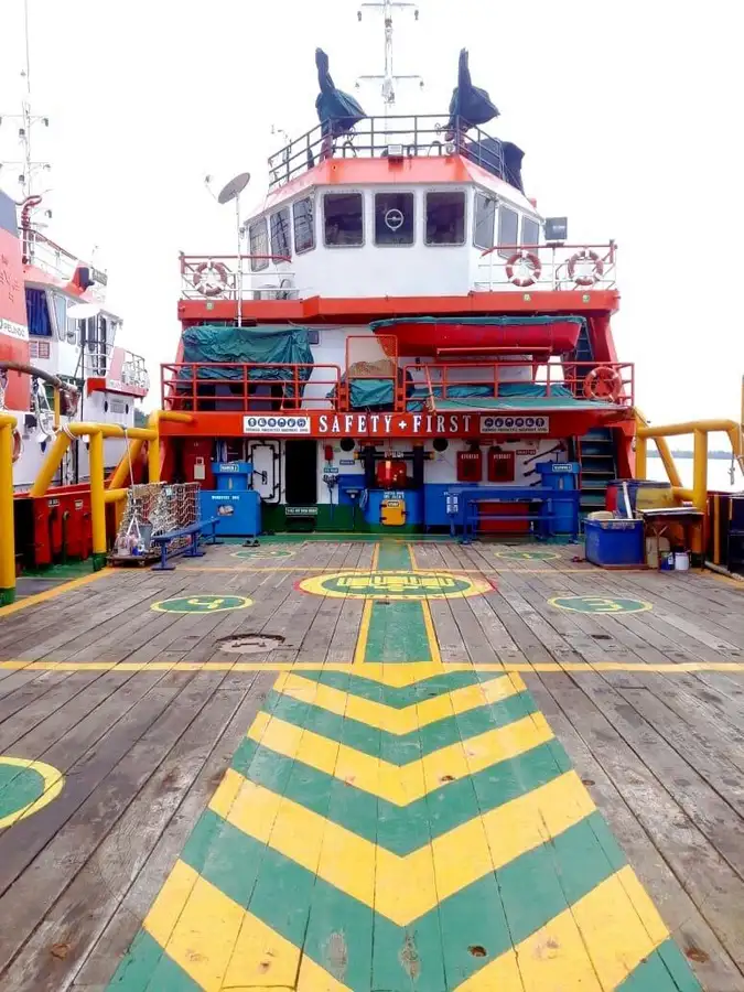 Kapal penarik dijual