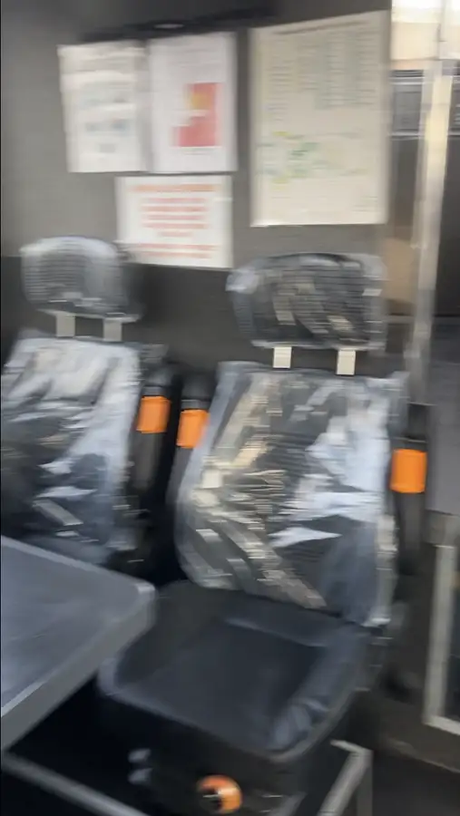 Kapal kontainer dijual