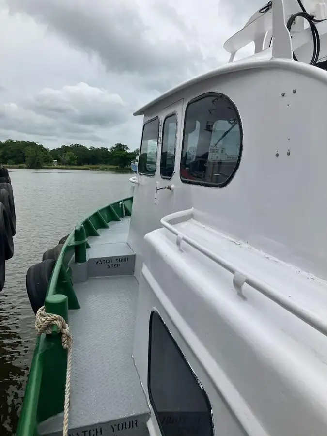 kapal kru dijual