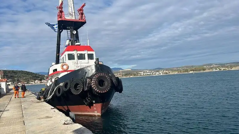 Kapal penarik dijual