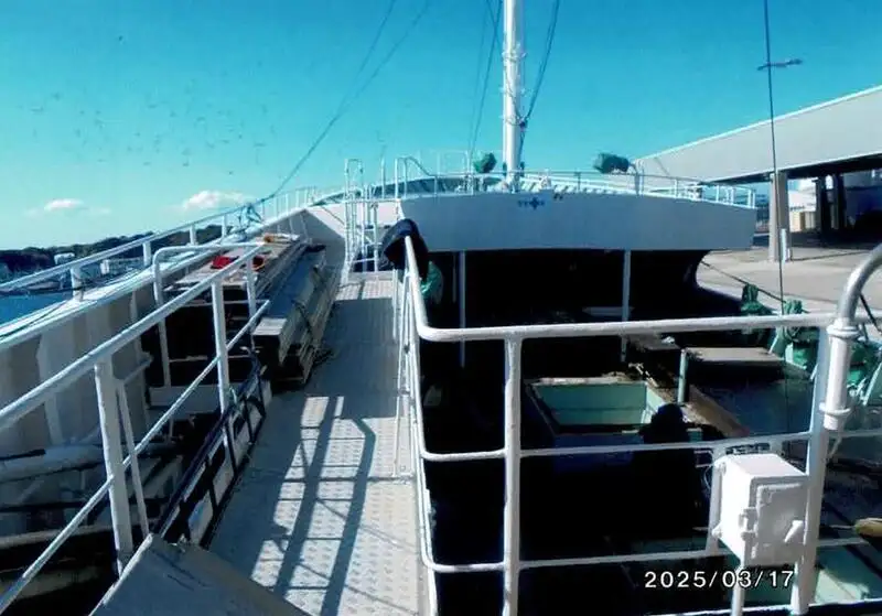 kapal pukat ikan dijual