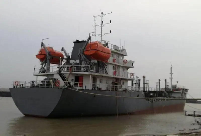 Kapal tanker minyak, kapal tanker kimia dijual