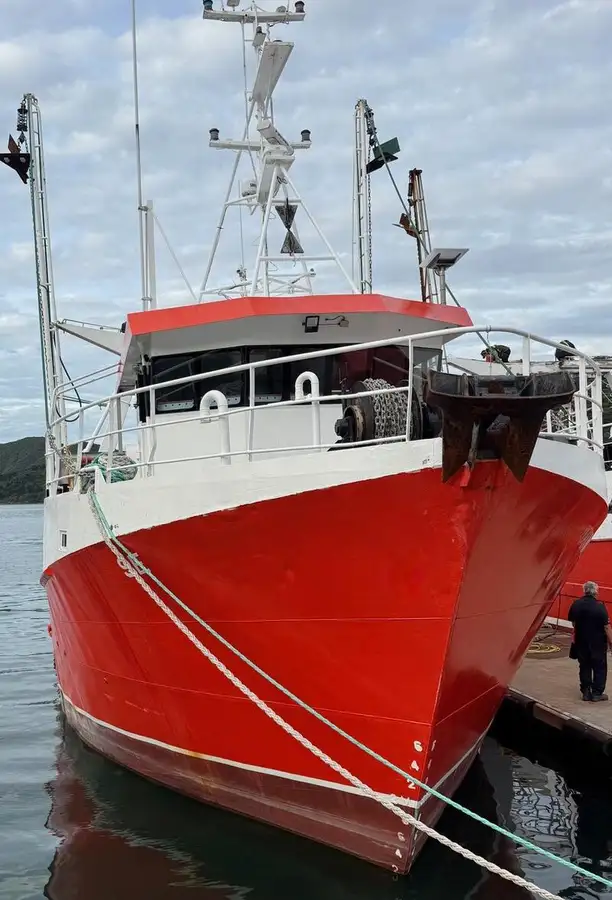 kapal pukat ikan dijual