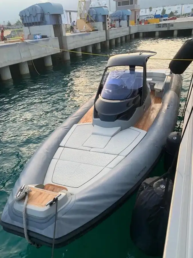 Perahu karet kaku dijual
