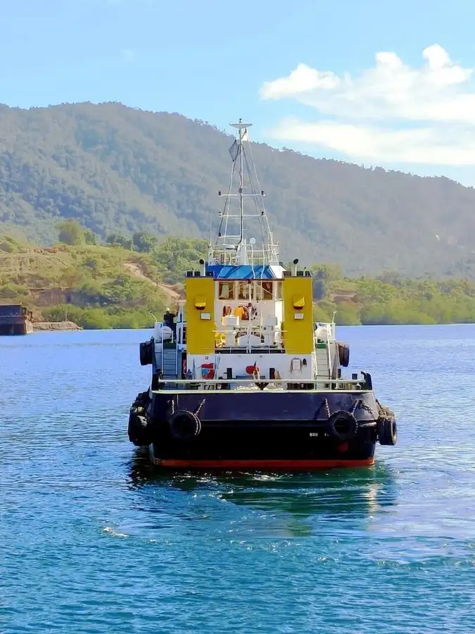 Kapal penarik dijual