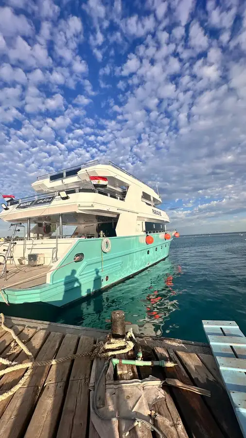 Kapal pesiar dijual