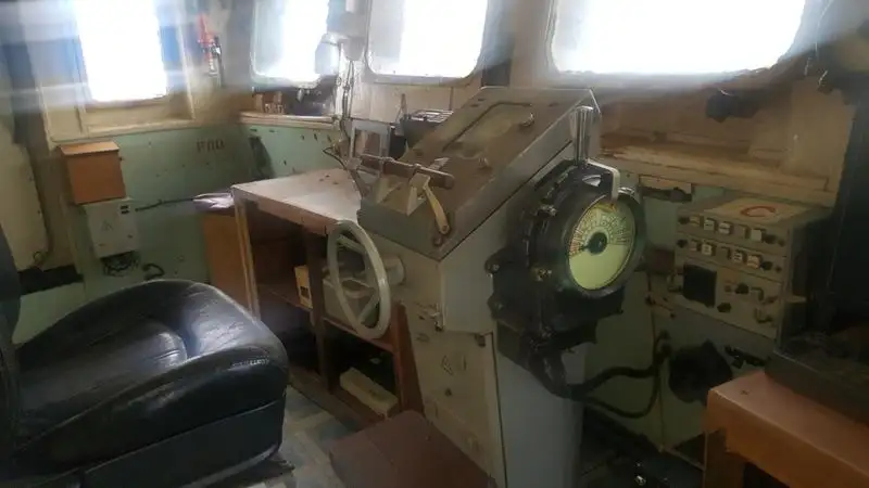 kapal pukat ikan dijual