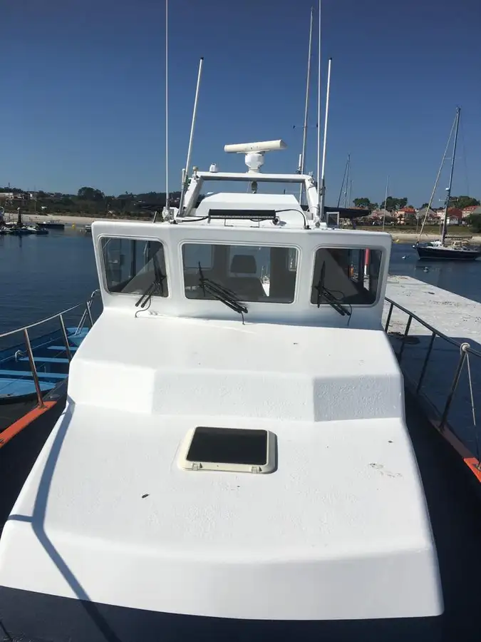 Kapal kerja dijual
