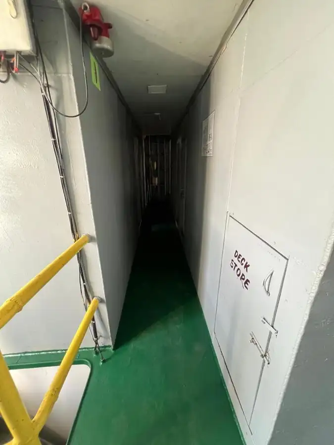 Kapal penarik dijual