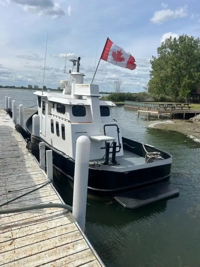 Kapal penarik dijual