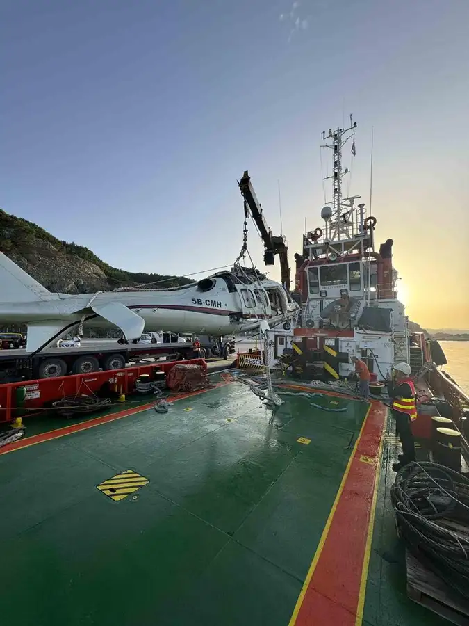 Kapal penarik dijual