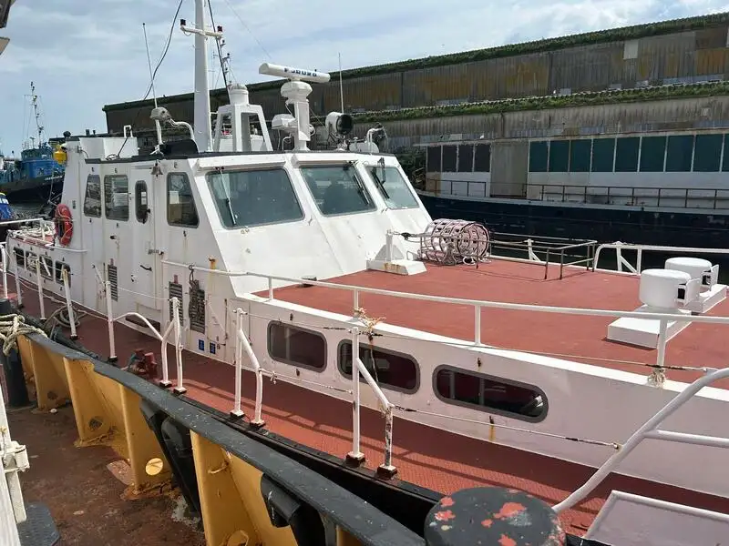Kapal feri dijual