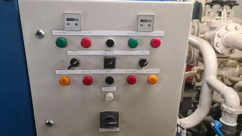 Kapal pasokan dijual