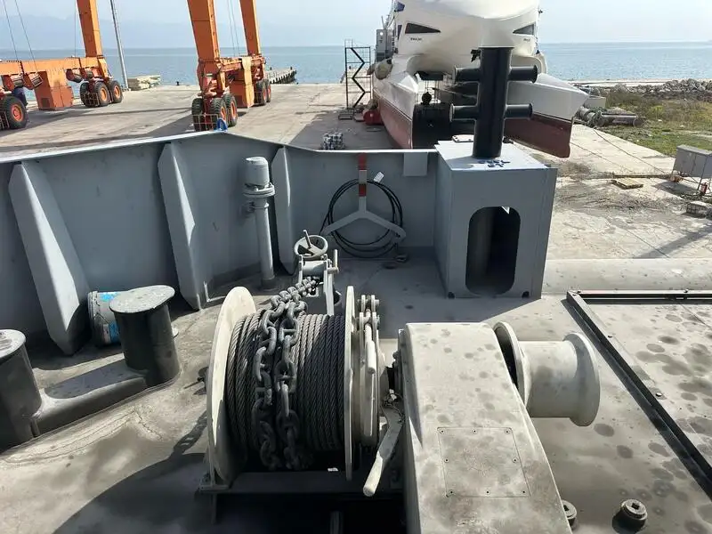 Kapal kontainer dijual