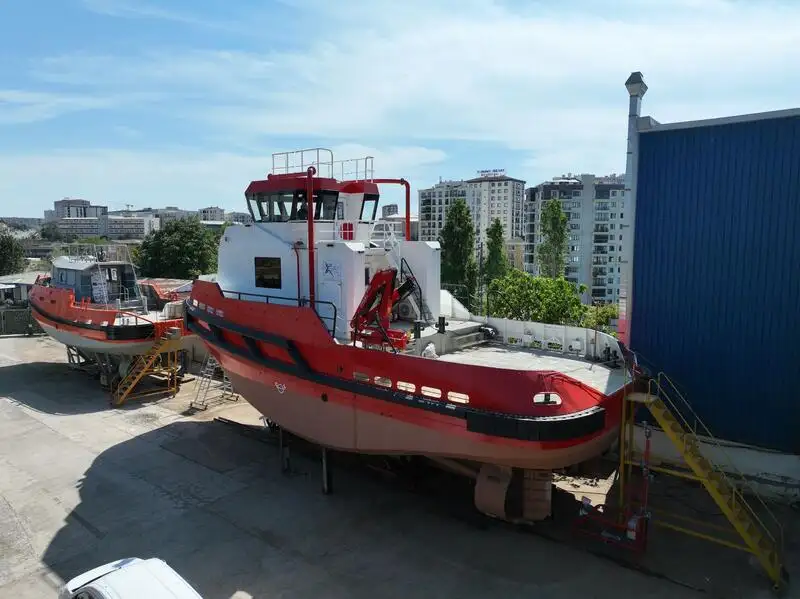 Kapal penarik dijual