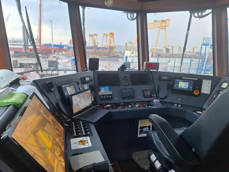 Kapal penarik dijual