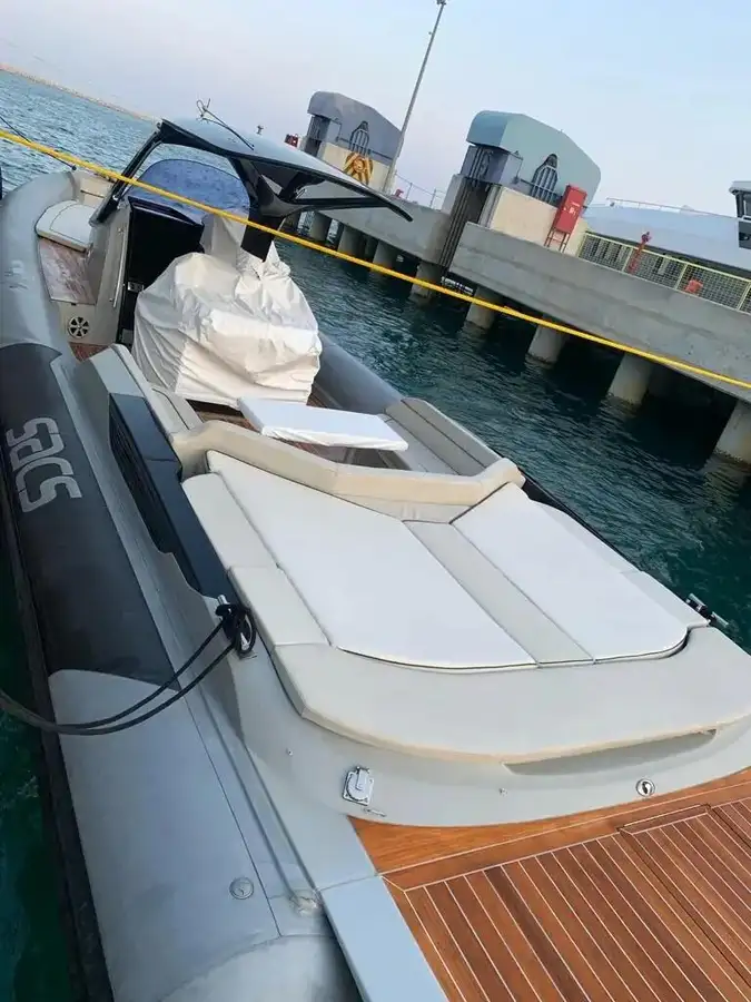 Perahu karet kaku dijual
