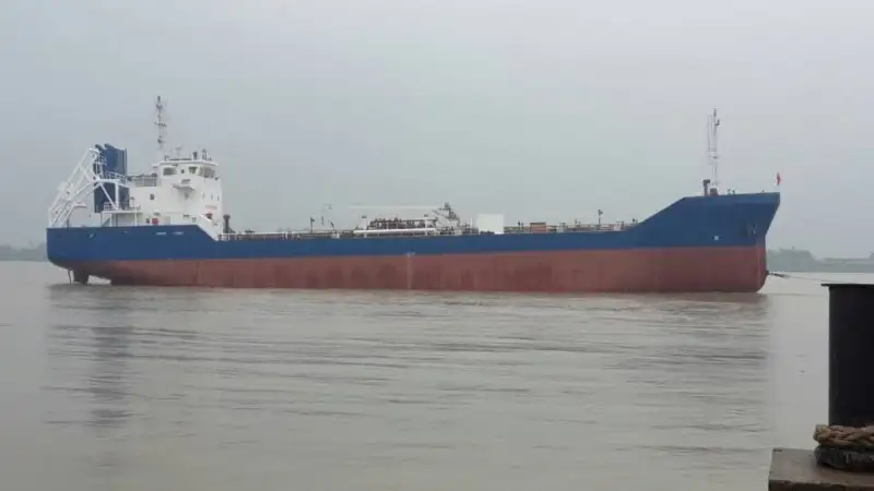 Kapal tanker minyak, kapal tanker kimia dijual
