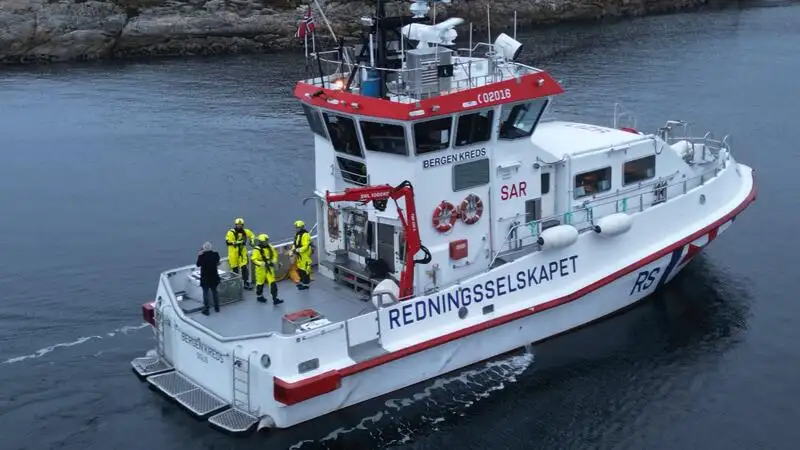 Kapal penarik dijual