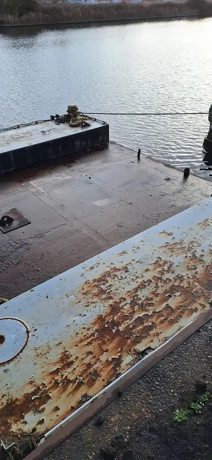 Kapal keruk dijual