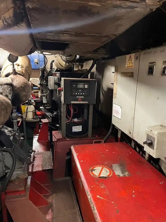 Kapal penarik dijual
