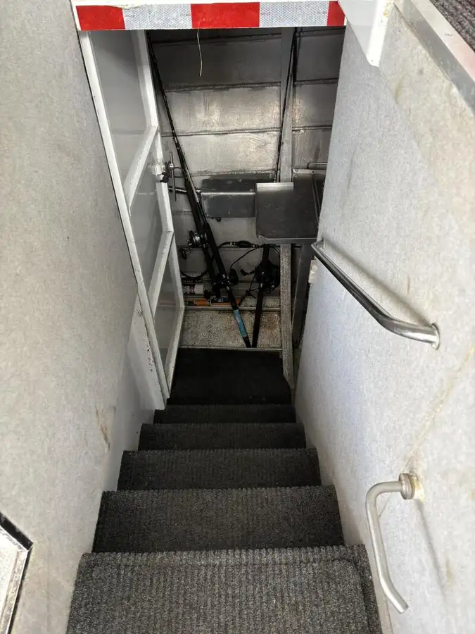 Kapal pengolah ikan dijual