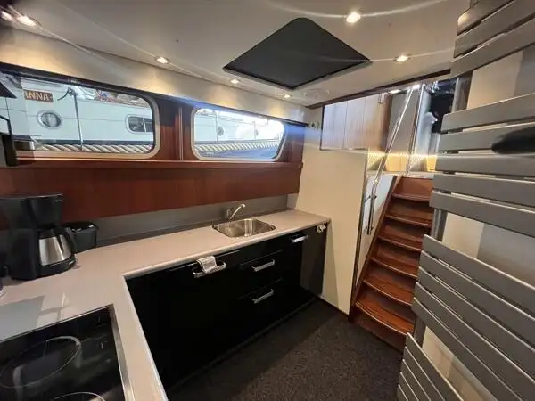 Kapal kerja dijual