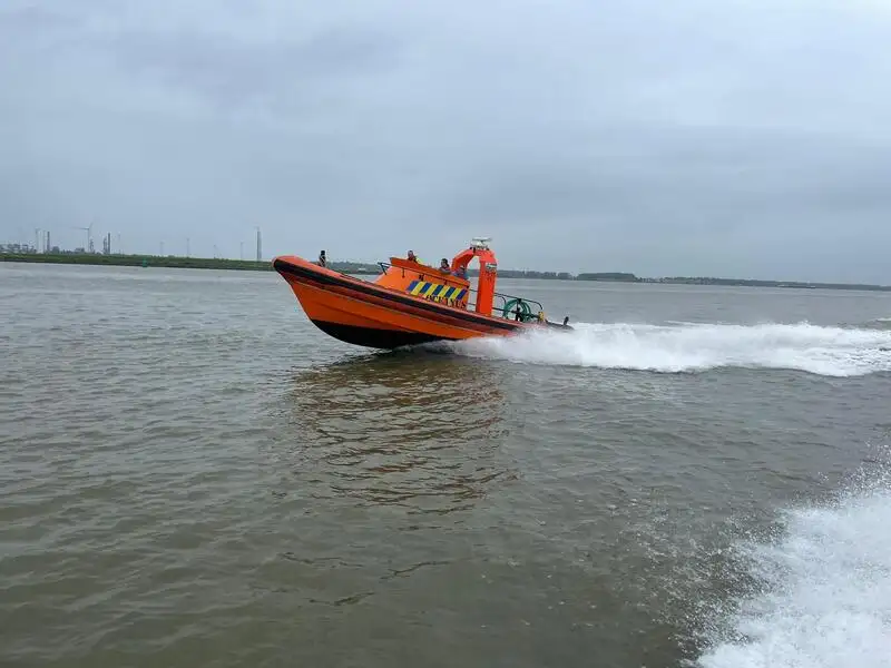 Perahu karet kaku dijual