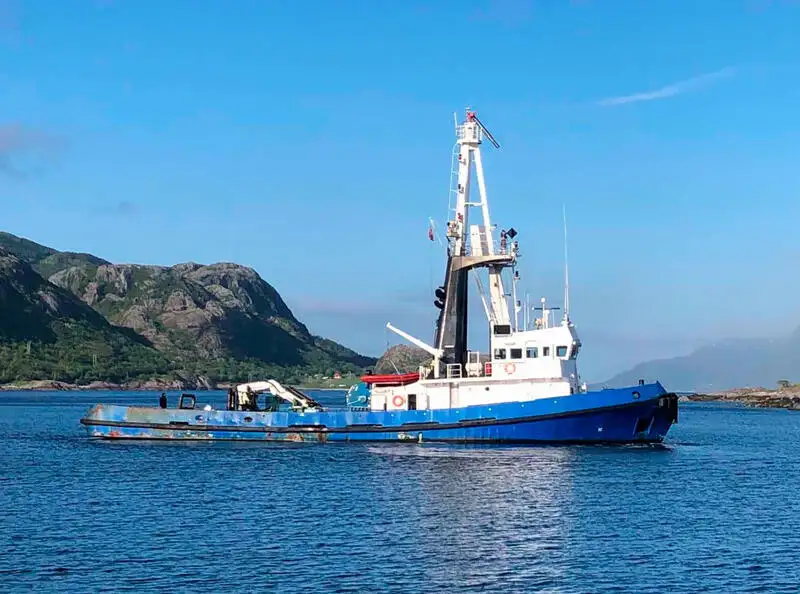 Kapal penarik dijual