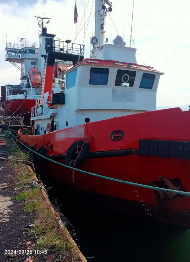Kapal penarik dijual
