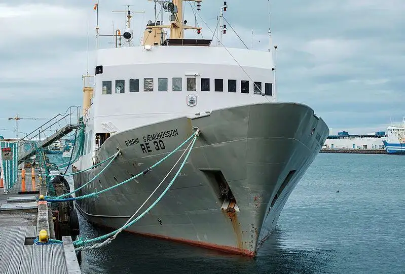 Kapal penelitian dijual