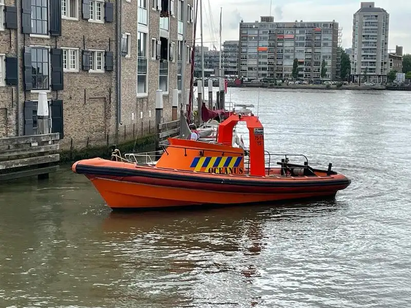 Perahu karet kaku dijual