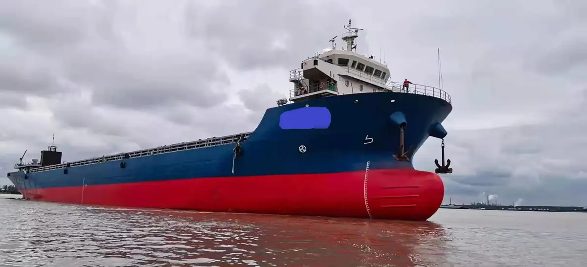 Kapal kontainer dijual