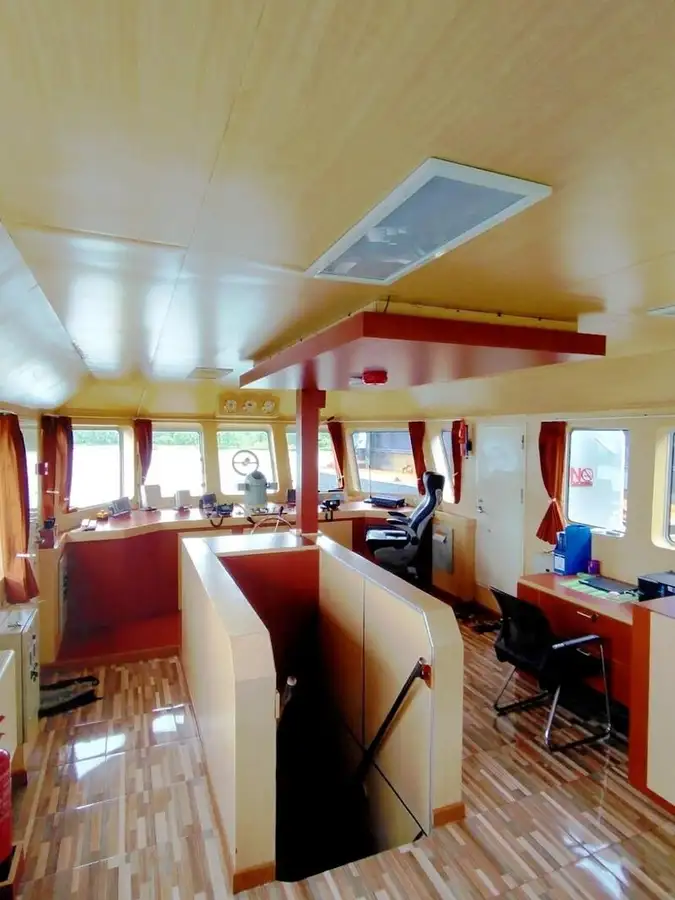 Kapal penarik dijual