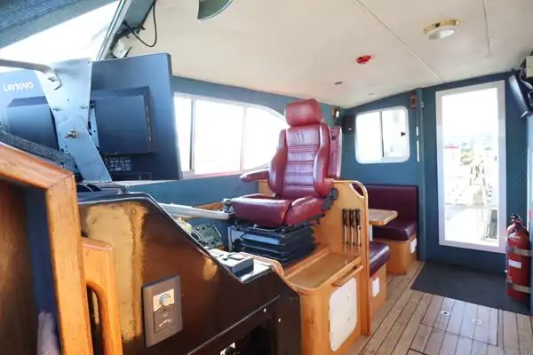 Kapal patroli dijual