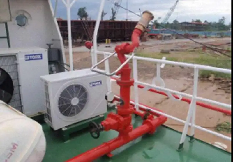 Kapal kontainer dijual