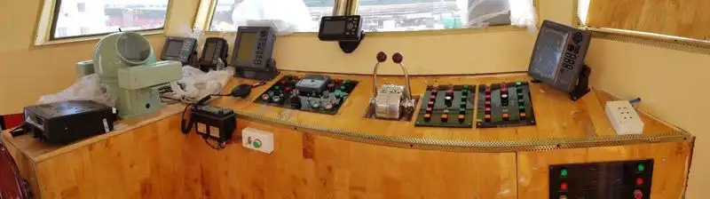 Kapal penarik dijual