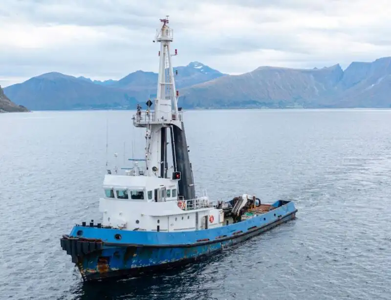 Kapal penarik dijual